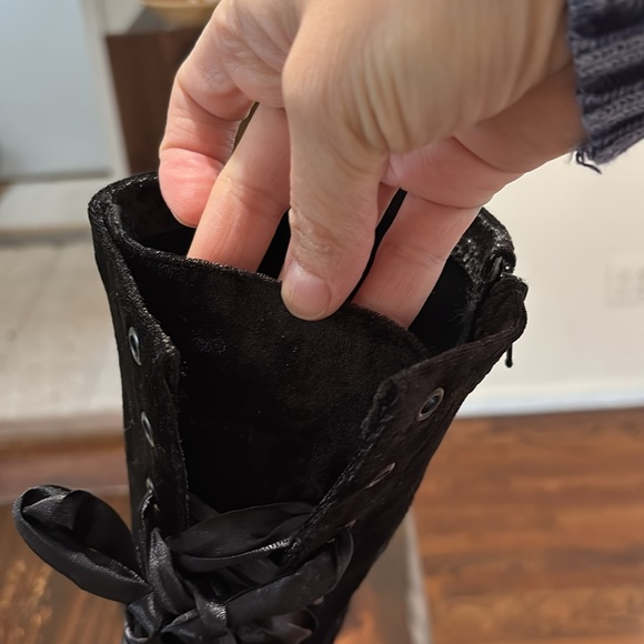 Dolls Kill Widow Black Velvet Knee High Boot Size 10 - Picture 14 of 14